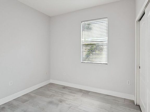 3rd image of 5433 Marylebone Dr