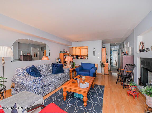 3rd image of 268 Bruckner Ave