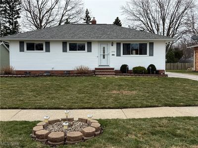 35590 Hobbie Dr, Eastlake, OH, 44095