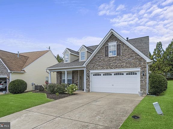 3rd image of 6611 Twin Cedars Ct