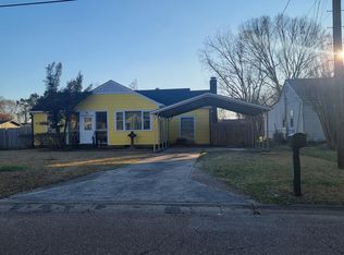 1240 Magnolia Ave, Natchez, MS 39120