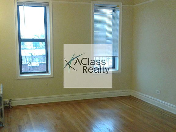 4th image of 3284 45th St APT 4A