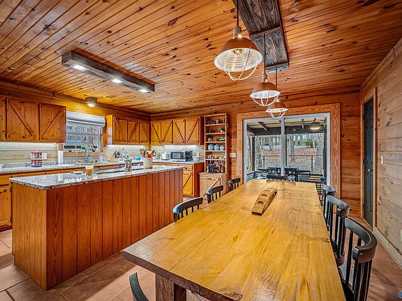 5th image of 611 Cove Rd #1