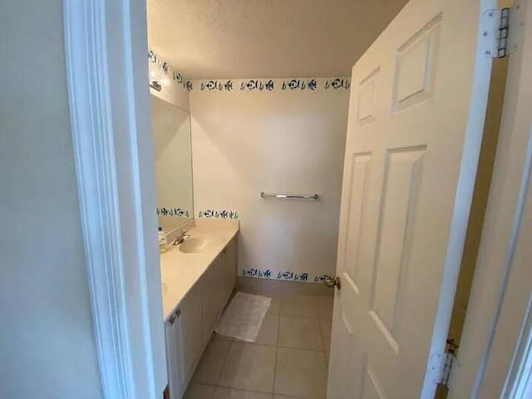 7705 Thornlee Dr — Photo 12