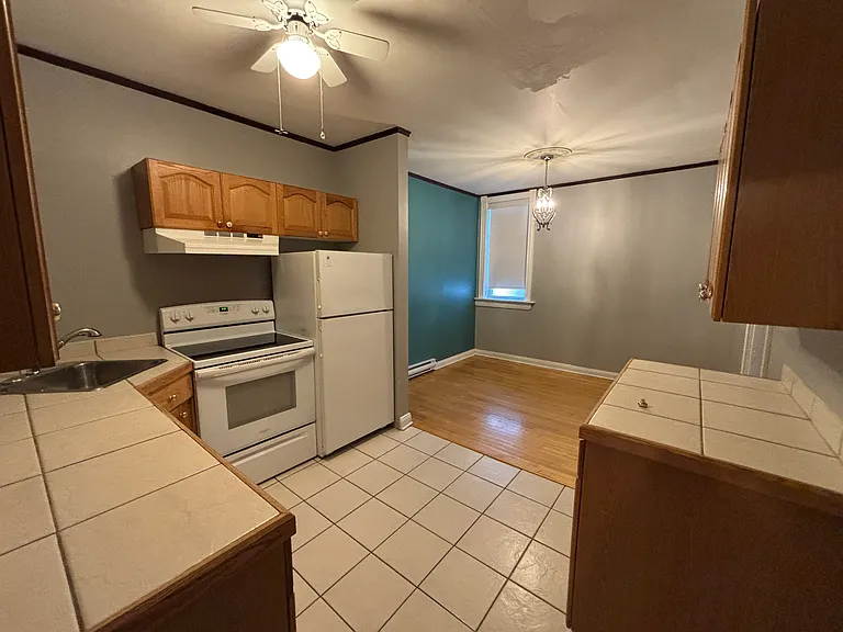 229 Brunswick St #1 — Photo 7