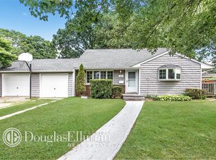 47 Maybrook Rd, North Babylon, NY 11703