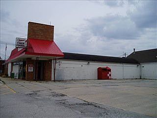 3rd image of 215 E Owsley St