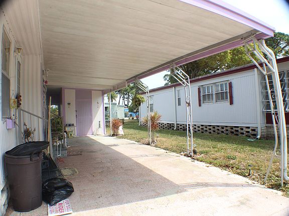 5th image of 7001 142nd Ave N #250