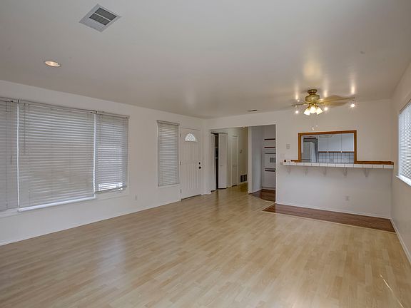 5th image of 2930 Leigh Ave