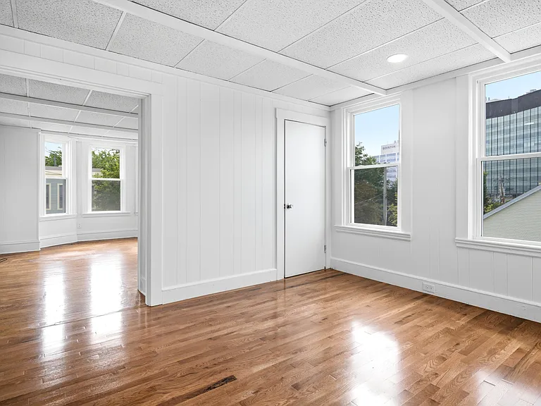 27 Linden St #27 — Photo 4