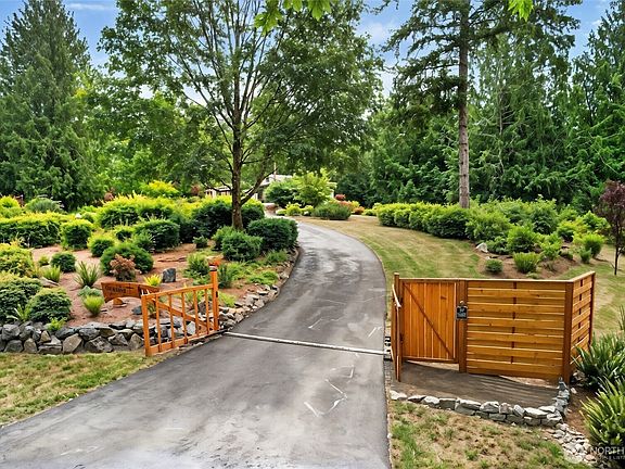 2nd image of 8070 SE Meridian Way