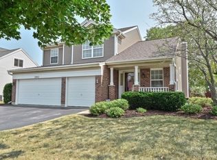 2900 Banbury Ln, Lake In The Hills, IL 60156