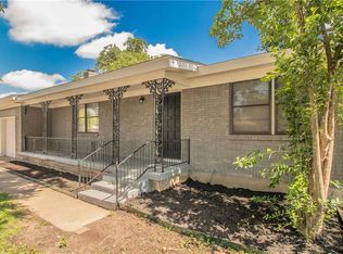 5813 Circular Dr, North Richland Hills, TX 76117