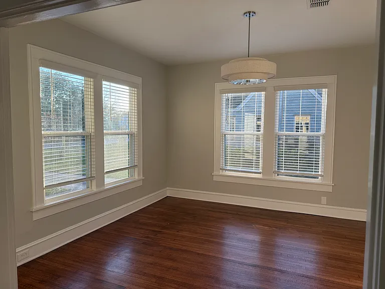 350 Ockley Dr — Photo 11