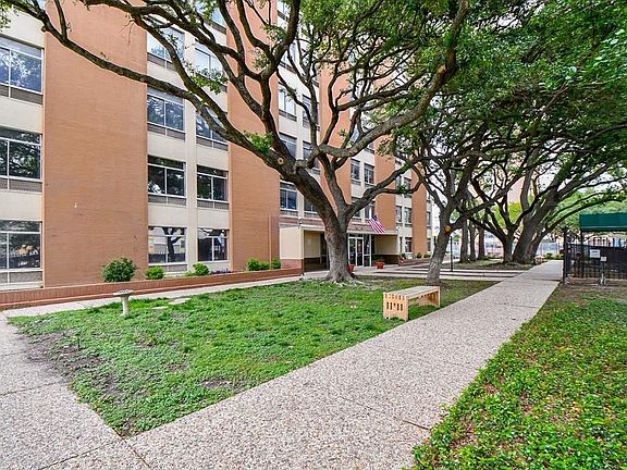 4th image of 7520 Hornwood Dr APT 406
