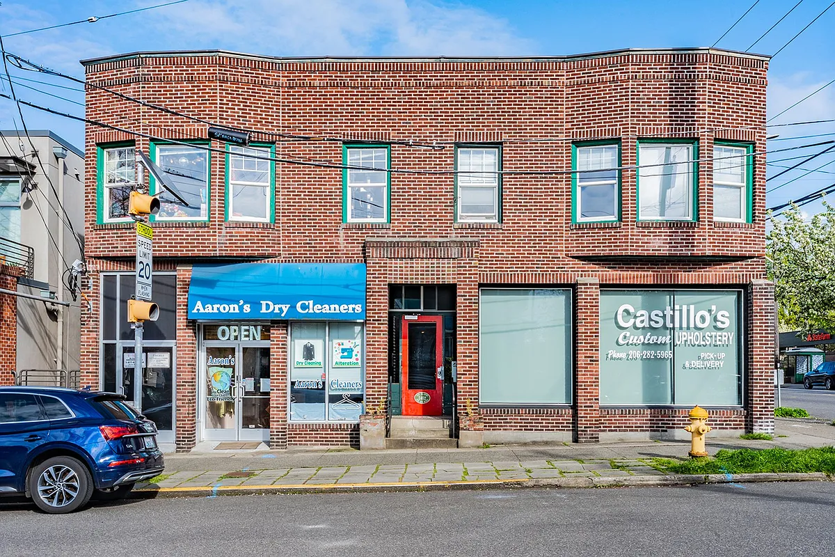 Building Photo - 2402 7th Ave W