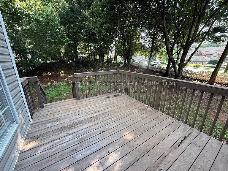 5101 Ivystone Ln — Photo 15