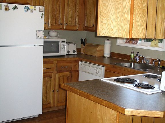new floors, counters kitchen