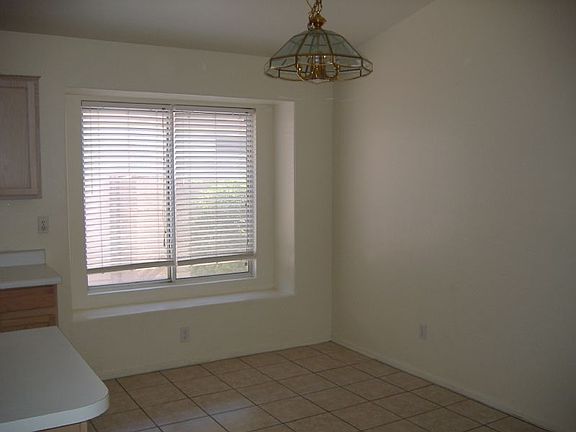 4th image of 246 S Oakland