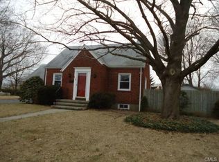 103 Acton Rd, Bridgeport, CT 06606