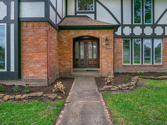 4th image of 1119 Trowbridge Dr