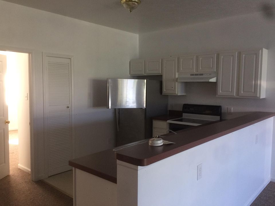 2nd image of 102 Henry Rd