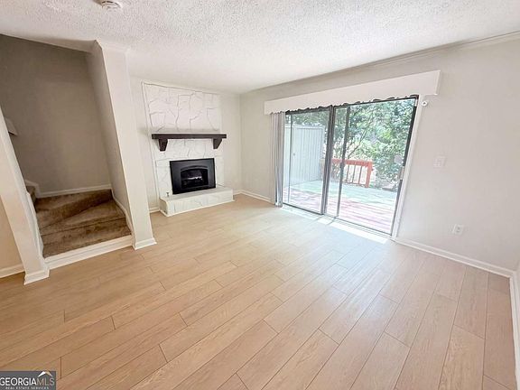 4th image of 6202 Overlook Rd