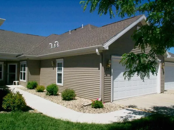 77 Northlight Way, Fitchburg, WI 53711