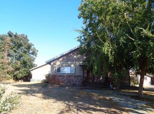 1534 F St, Sanger, CA 93654