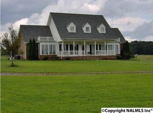 383 Racking Ln, Boaz, AL 35957