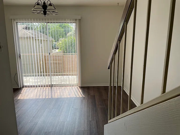 872 Arlington Ave #12 — Photo 11