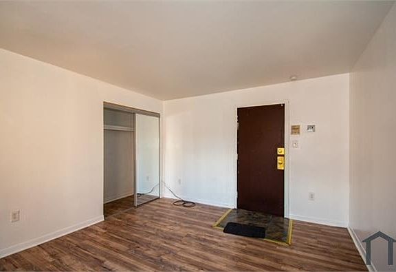 5th image of 2690 W Boston Blvd #406
