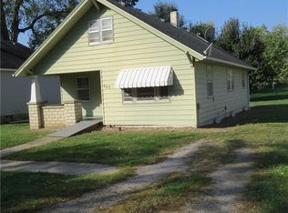 607 N Locust St, Stanberry, MO 64489