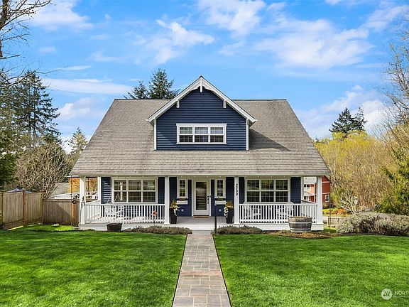 2nd image of 2299 Douglas Drive NE