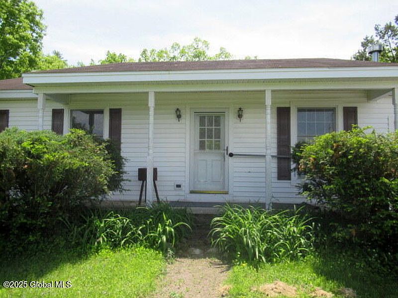2nd image of 90 Blackhouse Road
