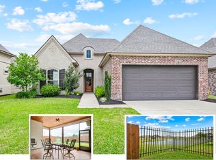 201 Edgewater Dr, Broussard, LA 70518