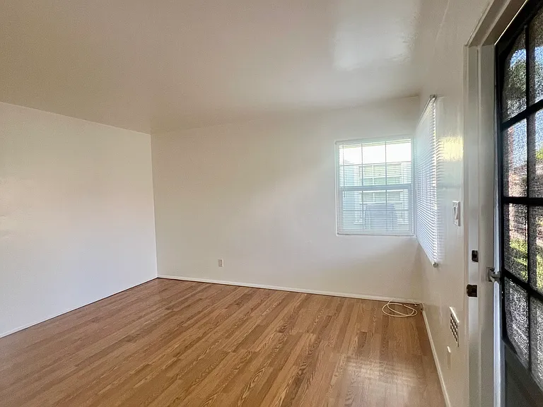 4434 Park Blvd — Photo 4