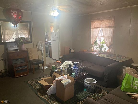 3rd image of 322 Pansy Ave