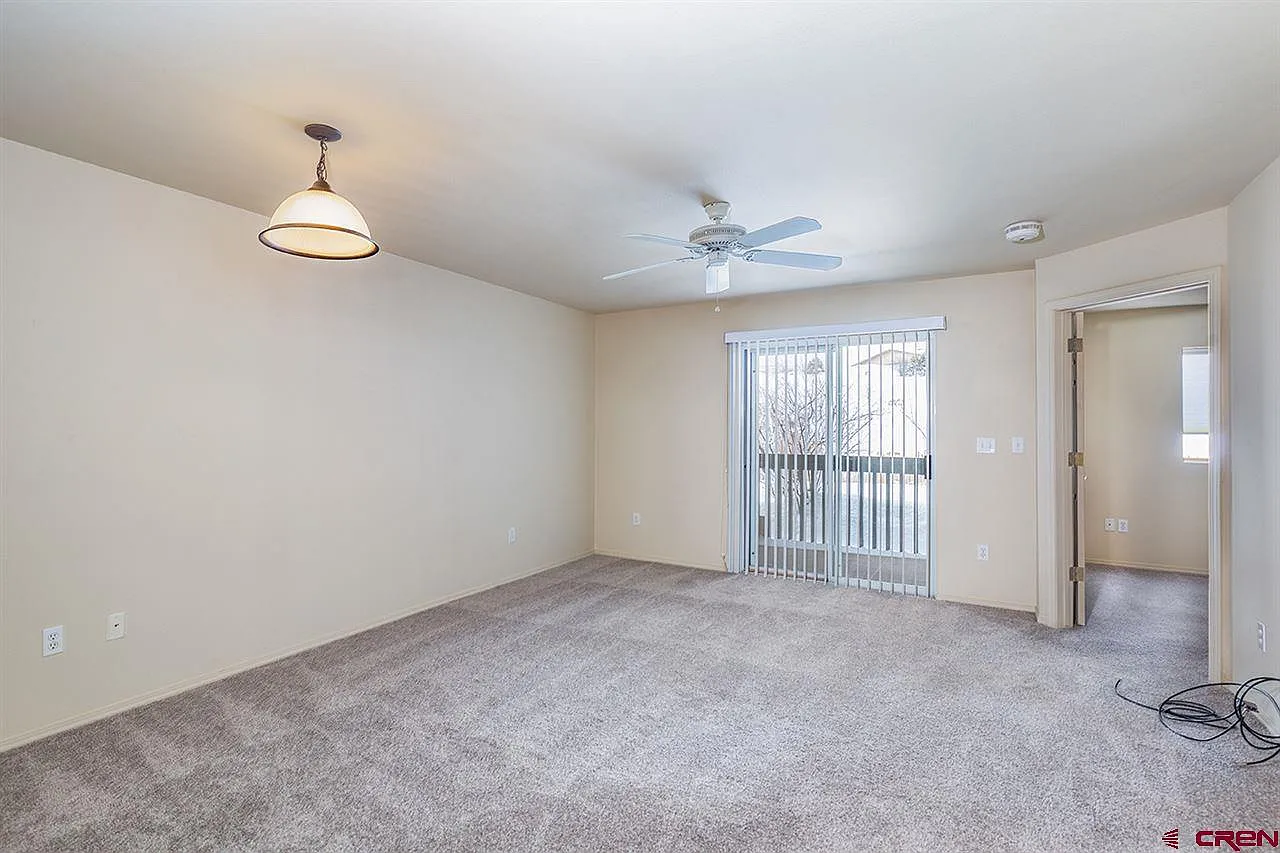 2 bed, 862 sqft, $2,100 — Photo 2