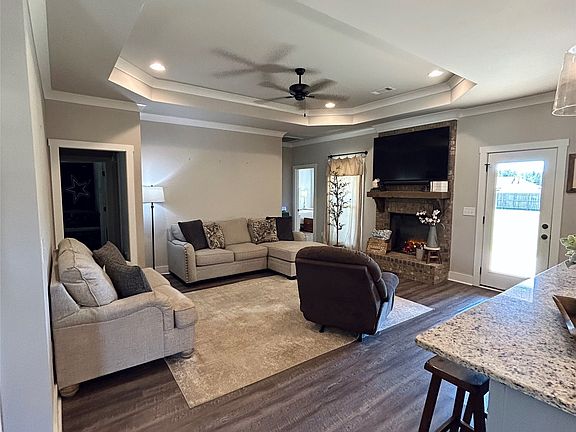 2nd image of 1670 Rifle Range Rd