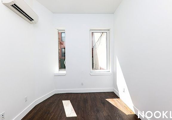 5th image of 794 Rogers Ave #1R