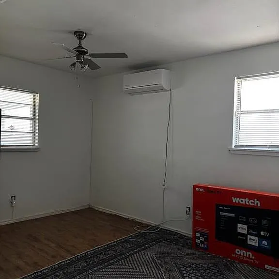 1121 W Mahl St — Photo 7