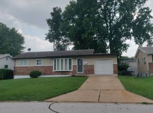 522 Holiday Ave, Hazelwood, MO 63042