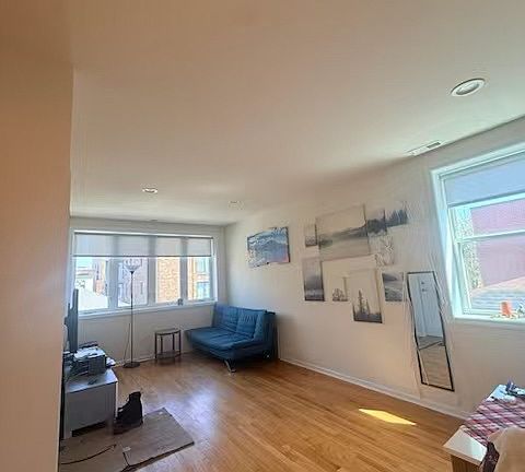 2nd image of 229 W 22nd Pl #3