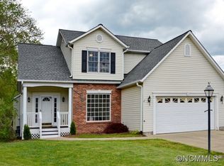 22 Westmont Dr, Asheville, NC 28806