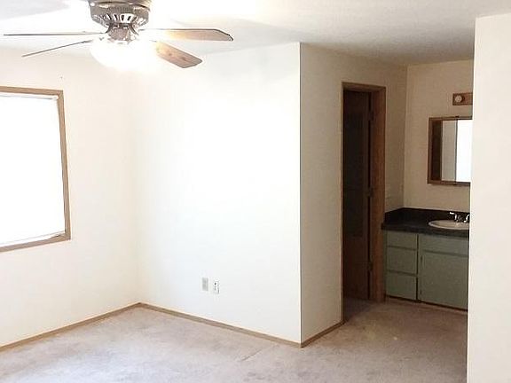 3rd image of 2186 NE 9th Ave