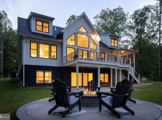 764 Noahs Landing Dr, Bumpass, VA 23024