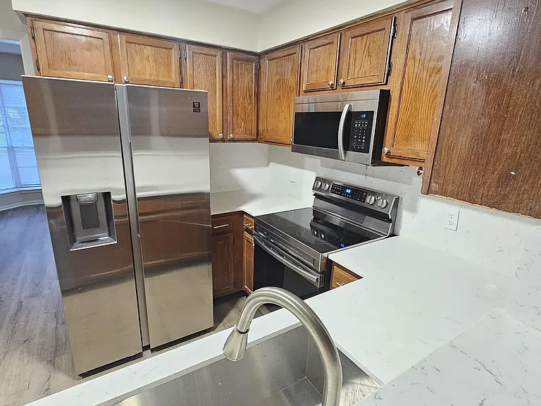 10303 Old Towne Ln — Photo 10