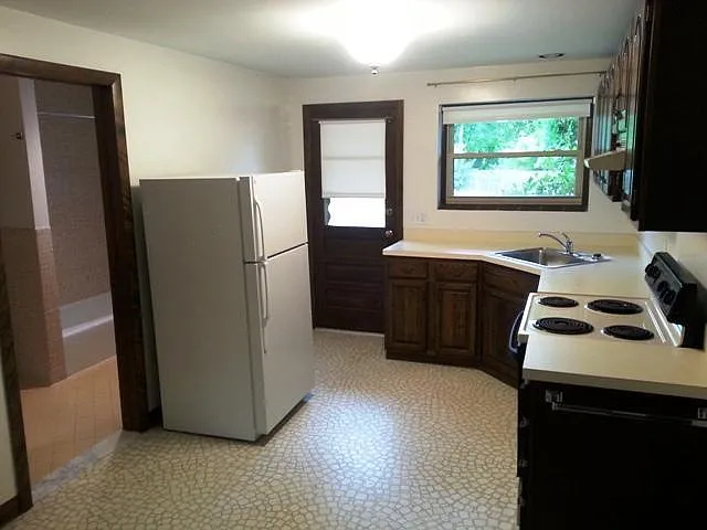 255 Harbor St — Photo 7