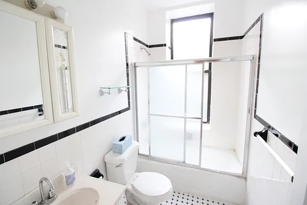 Rented by Luxor Homes & Investment Realty | media 15